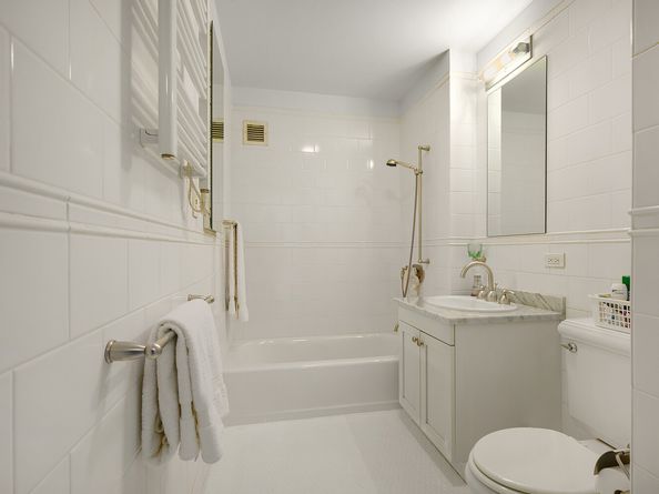 425 5th Avenue 21A, New York NY 10016