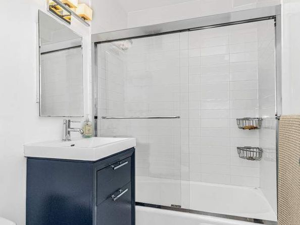 245 East 24th Street 14A, New York NY 10010