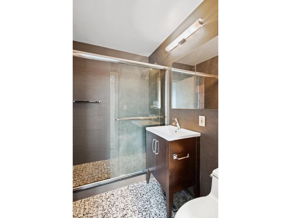 45 West 67th Street 22B, New York NY 10023