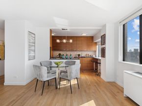 45 West 67th Street 22B, New York NY 10023