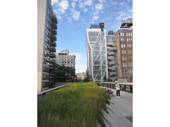 410 West 24th Street 4L, New York NY 10011