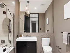 425 West 50th Street 15G, New York NY 10019