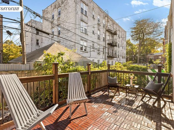 20 Stephens Court, Brooklyn NY 11226