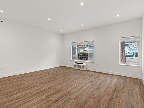 47-05 5th Street 202, Queens NY 11101