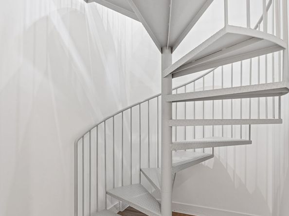 47-05 5th Street 202, Queens NY 11101