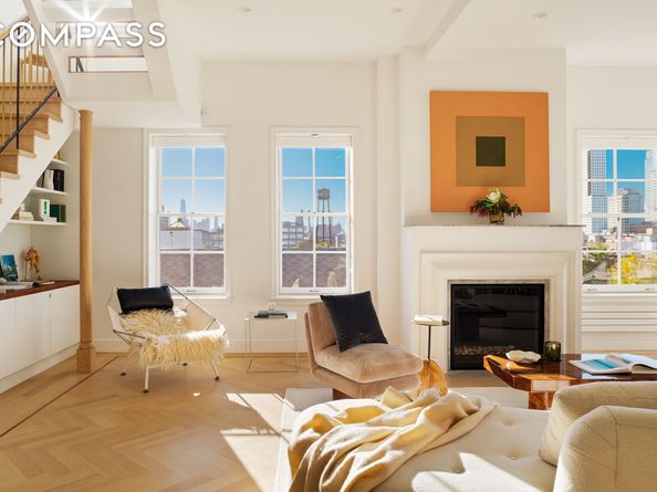 155 Noble Street PH5, Brooklyn NY 11222