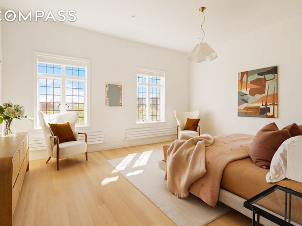 155 Noble Street PH5, Brooklyn NY 11222