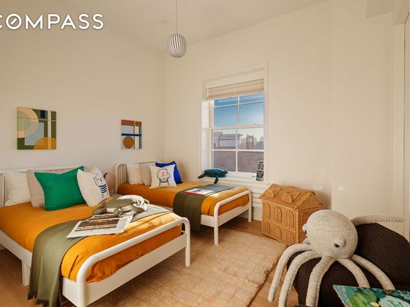 155 Noble Street PH5, Brooklyn NY 11222