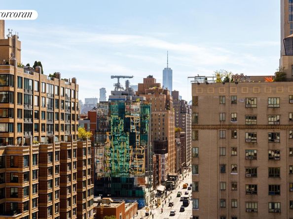 201 West 21st Street 14F, New York NY 10011