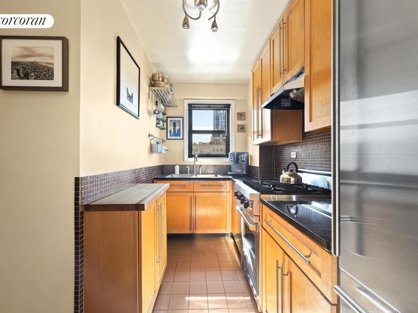 201 West 21st Street 14F, New York NY 10011