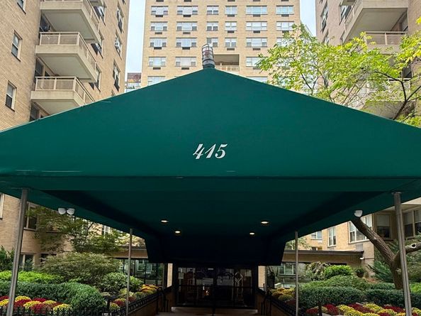 415 East 52nd Street 3EC, New York NY 10022