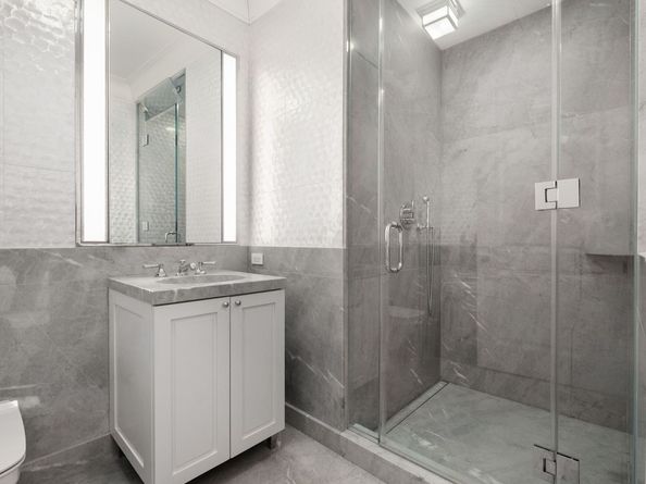 520 Park Avenue 18, New York NY 10065