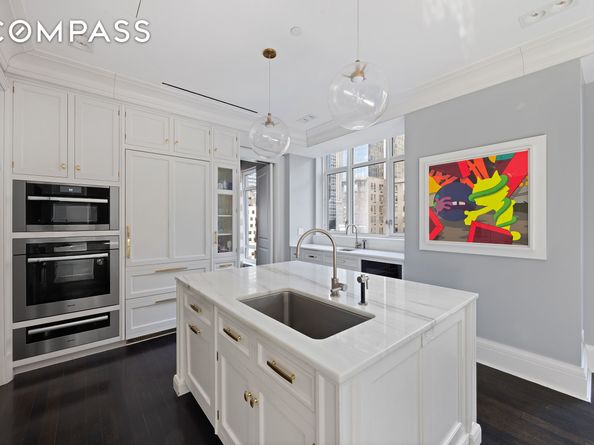 520 Park Avenue 18, New York NY 10065