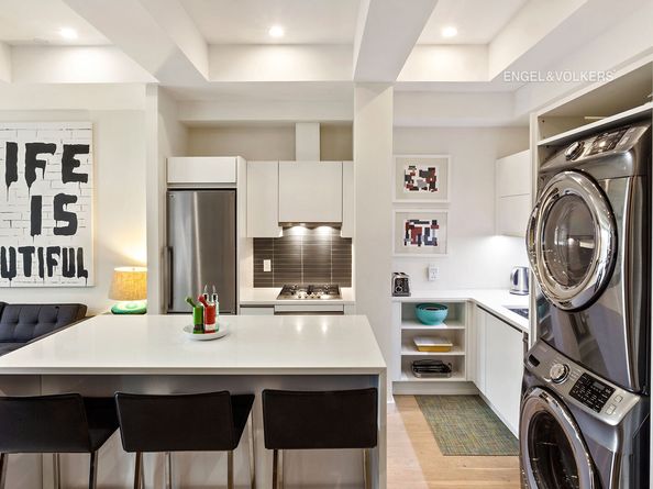 67 Ave C 4BW, New York NY 10009