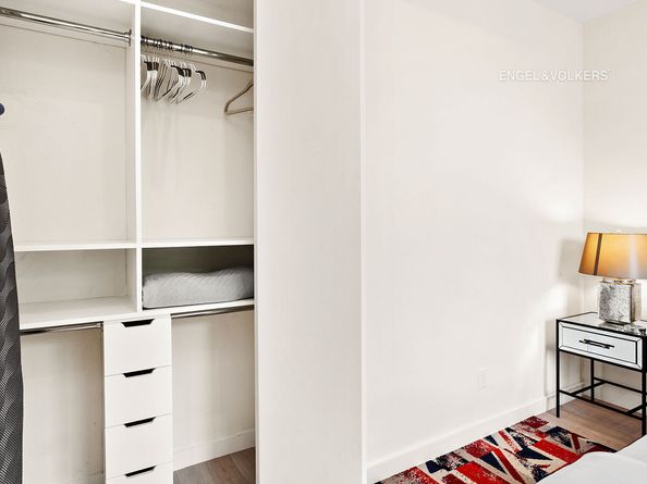 67 Ave C 4BW, New York NY 10009