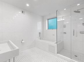 32 Clinton Street 4, New York NY 10002