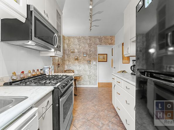 477 Fdr Drive M1702, New York NY 10002