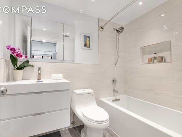 455 East 86th Street 8C, New York NY 10028