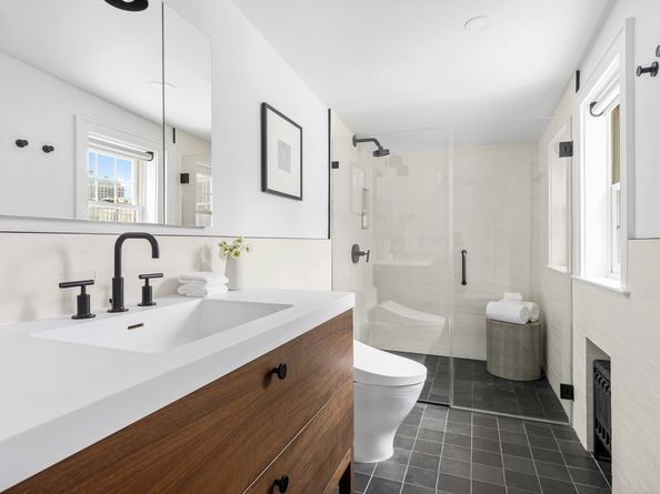25 Middagh Street, Brooklyn NY 11201