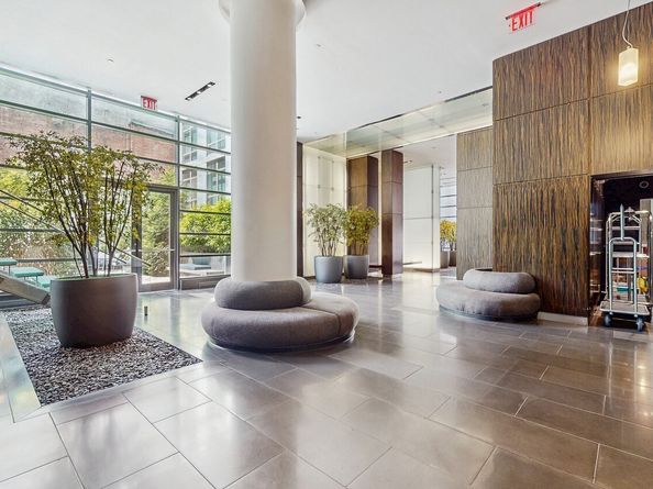 310 West 52nd Street UNIT17A, New York NY 10019