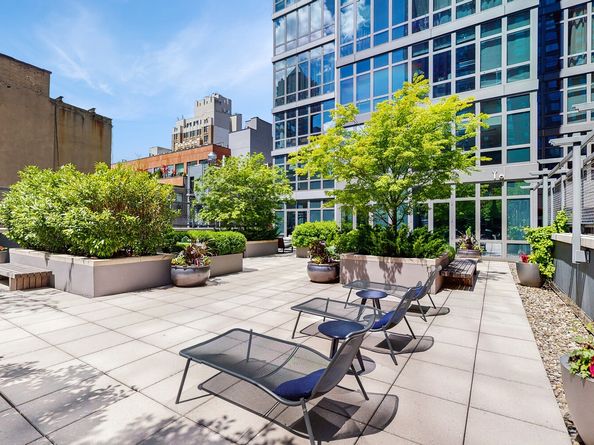 310 West 52nd Street UNIT17A, New York NY 10019