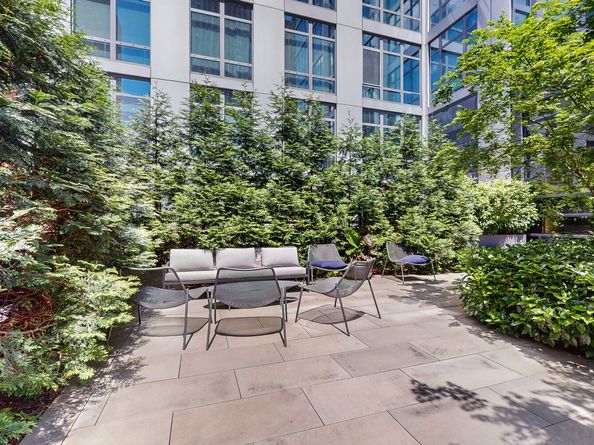 310 West 52nd Street UNIT17A, New York NY 10019