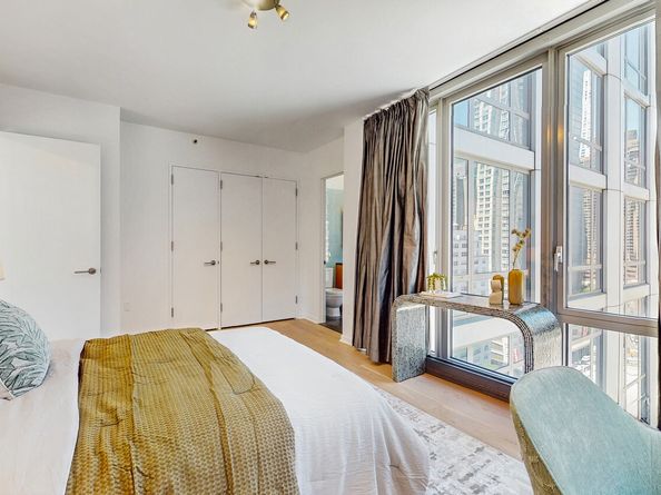310 West 52nd Street UNIT17A, New York NY 10019