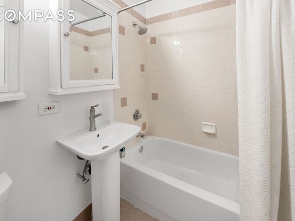 4-74 48th Avenue 17A, Queens NY 11109