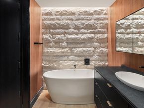 20 Pine Street 2408, New York NY 10005