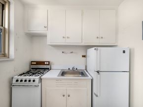 67-25 Clyde Street 7H, Queens NY 11375