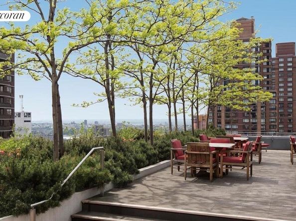 25 Columbus Circle 61G, New York NY 10019