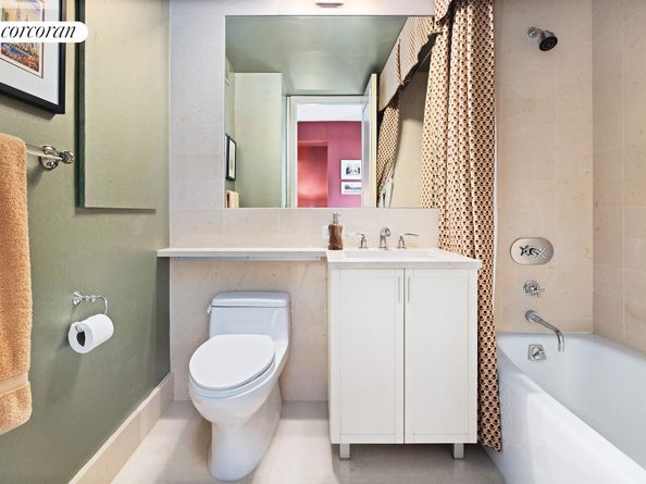 25 Columbus Circle 61G, New York NY 10019