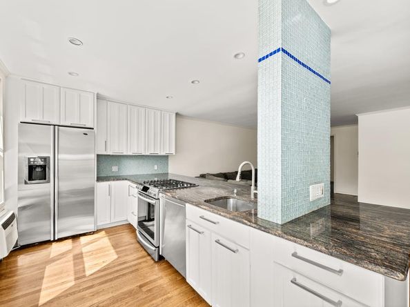 309 East 87th Street 5OP, New York NY 10128