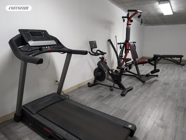 146-17 Northern Boulevard 4A, Queens NY 11354