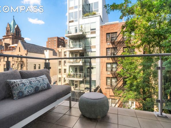 425 East 13th Street 4C, New York NY 10009