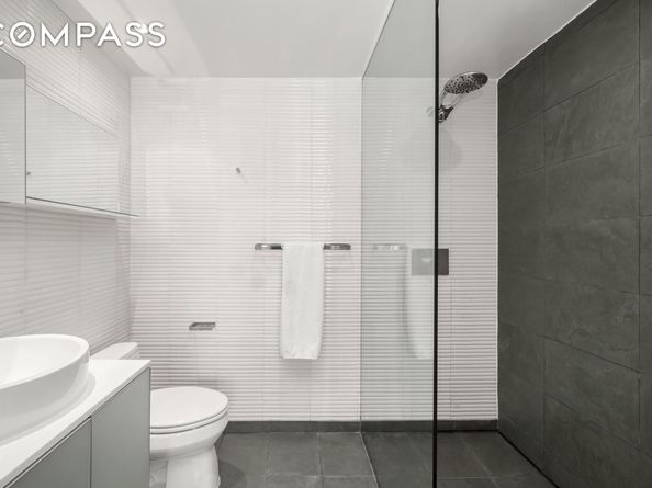 425 East 13th Street 4C, New York NY 10009