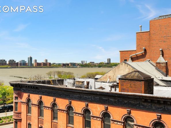 304 West 10th Street 4B, New York NY 10014