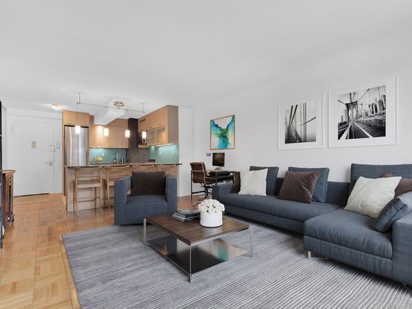 201 East 25th Street 9E, New York NY 10010