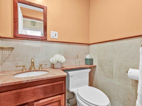 45 Sutton Place S 2G, New York NY 10022