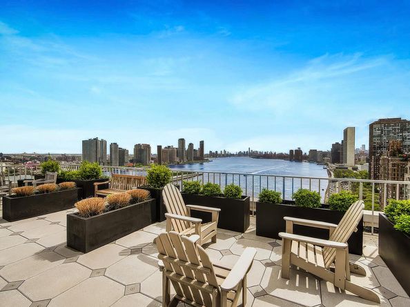 45 Sutton Place S 2G, New York NY 10022