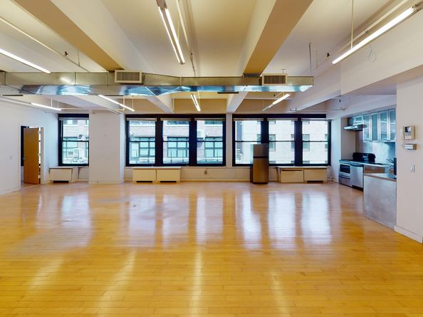 315 West 36th Street 12B, New York NY 10018