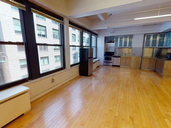 315 West 36th Street 12B, New York NY 10018