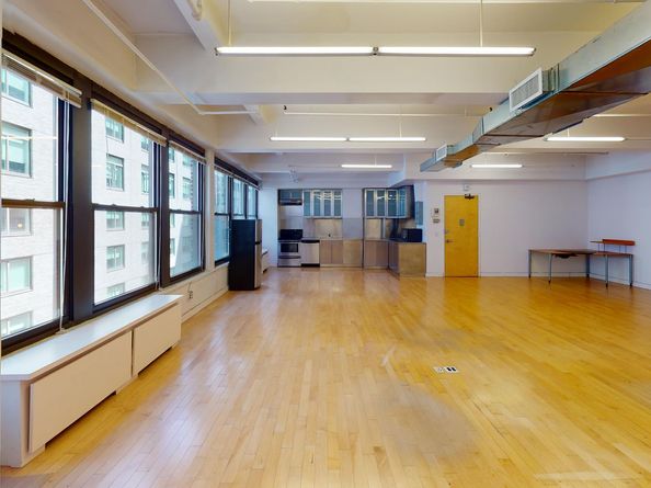315 West 36th Street 12B, New York NY 10018