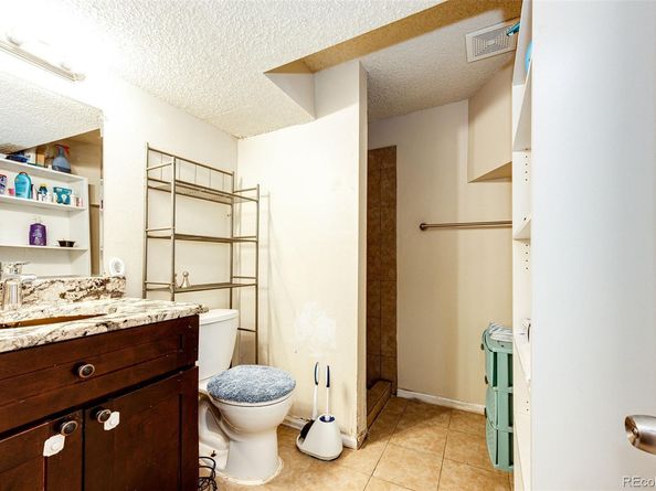 Undisclosed Address #2548035, Aurora CO 80014