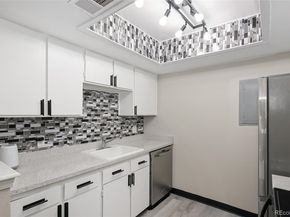 1960 S Xanadu Way 208, Aurora CO 80014