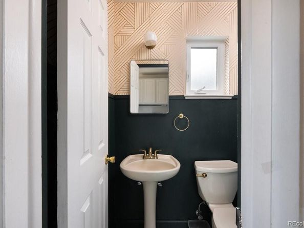 1540 S Bellaire Street, Denver CO 80222