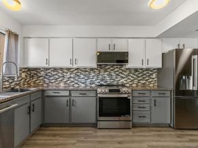 1284 S Crystal Way, Aurora CO 80012