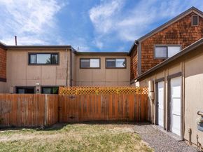 1284 S Crystal Way, Aurora CO 80012