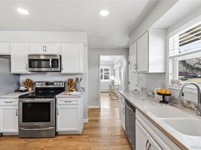 2110 Applewood Drive, Lakewood CO 80215