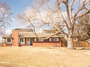 2110 Applewood Drive, Lakewood CO 80215